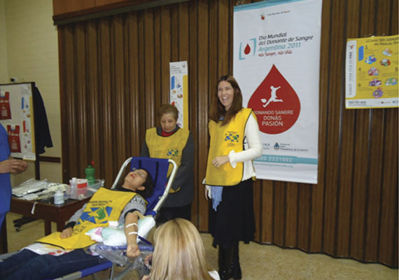 Afiches de distribución dentro de los miembros de la Iglesia, para tomar conciencia sobre la donación de sangre y para información de evento, para La Iglesia de Jesucristo de los Santos de los Últimos Días.