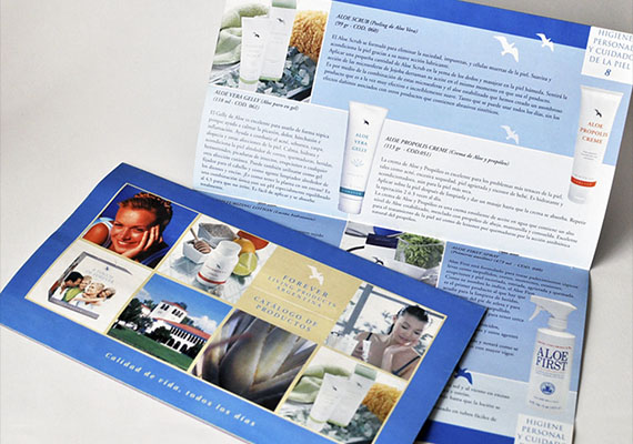 Desarrollo de brochures a color, para empresa Forever.