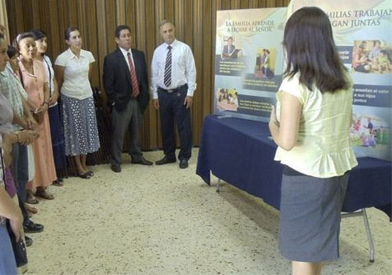 Desarrollo de paneles conteniendo información religiosa, para “capilla abierta”, La Iglesia de Jesucristo de los Santos de los Últimos Días.